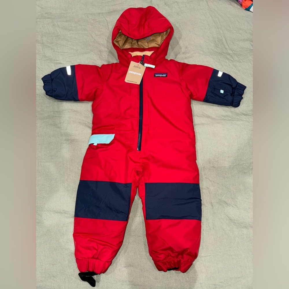 Patagonia Baby Snow Pile One-Piece NWT size 6-12mo.